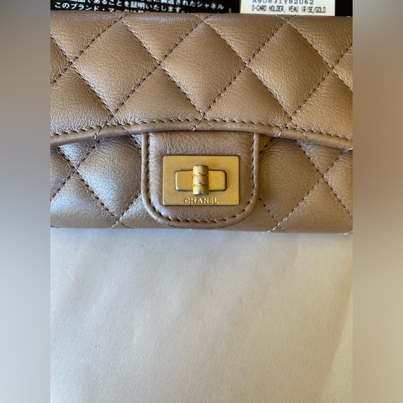 Chanel reissue card holder o case - Picture 3 of 12
